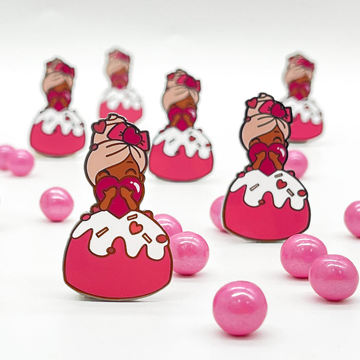 Zoe's Fancy Cakes Doll Pin - Love Heart