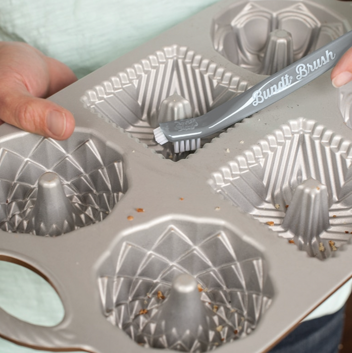 The Ultimate Bundt® Cleaning Tool - Nordic Ware