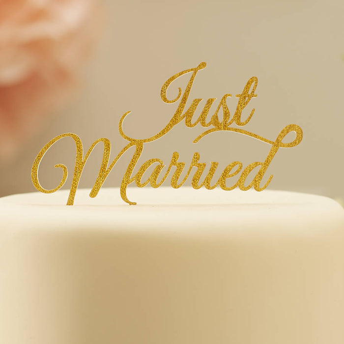 Ginger Ray - Just Married Gold Cake Topper